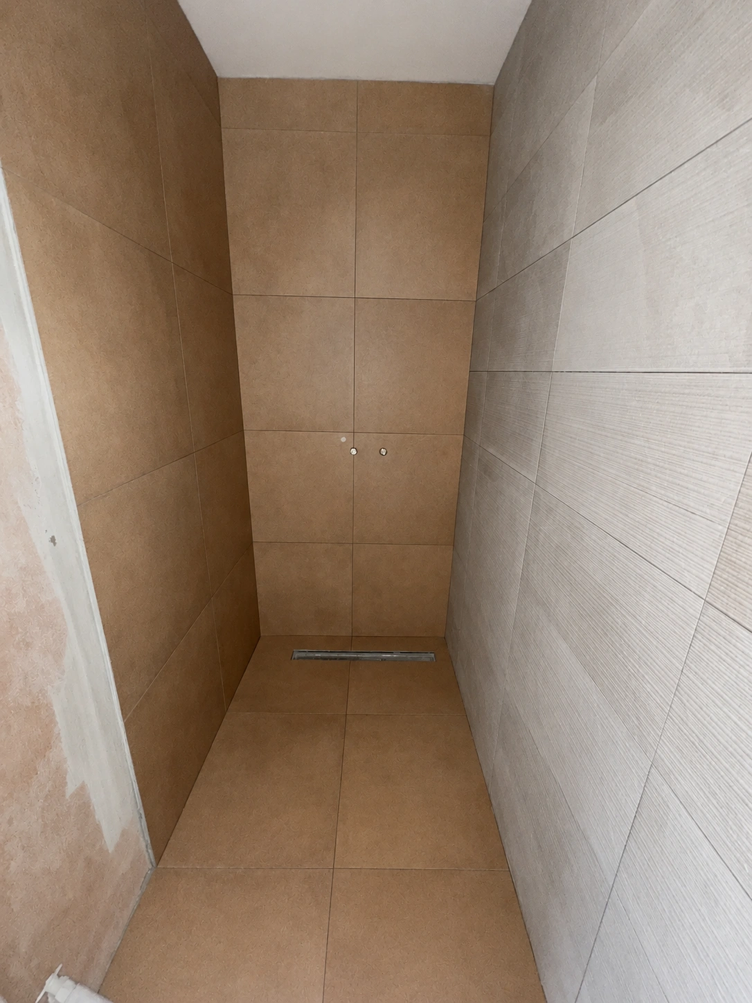 Warm tegelwerk met terracotta tegels